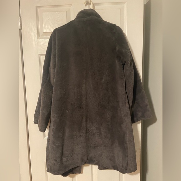 Avec Les Filles Remsen Faux Fur Coat - Picture 7 of 12